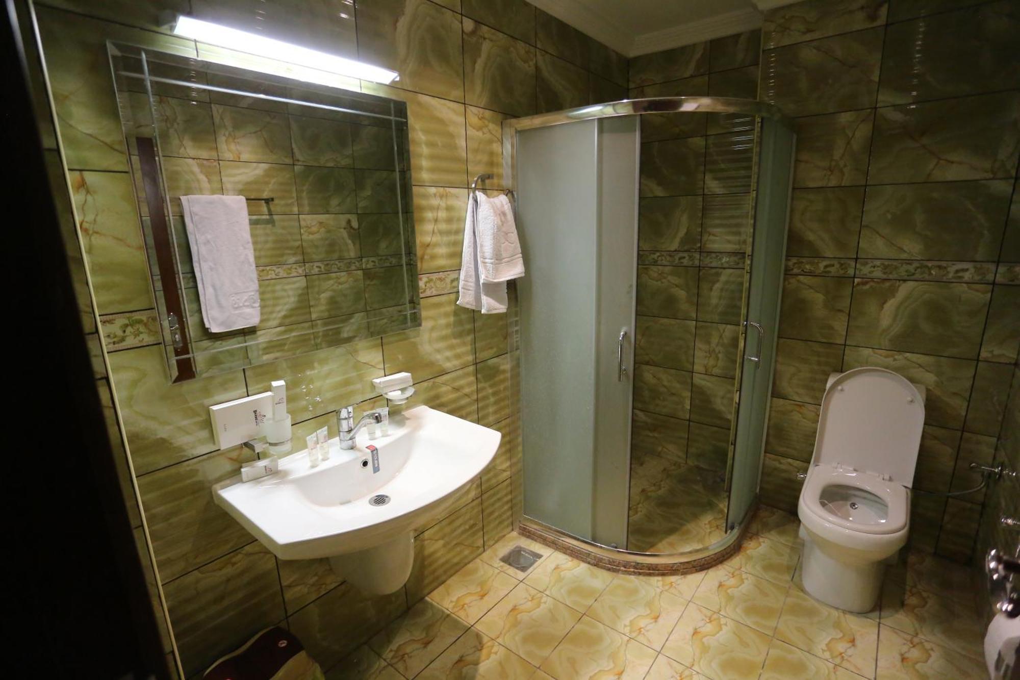 Barada Hotel- فندق بردى Najaf ภายนอก รูปภาพ